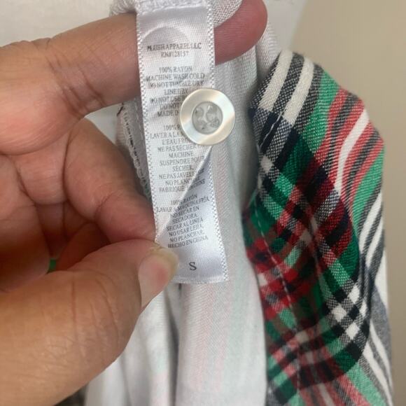 Plush Plaid Pajama Set White and Red Size Small - Picture 10 of 11